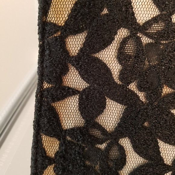 Neiman Marcus Lace Detailed Clutch Blue Lining - Picture 3 of 8